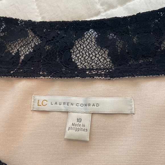 Lauren Conrad cream with black lace collar size 10- like new - Picture 6 of 7